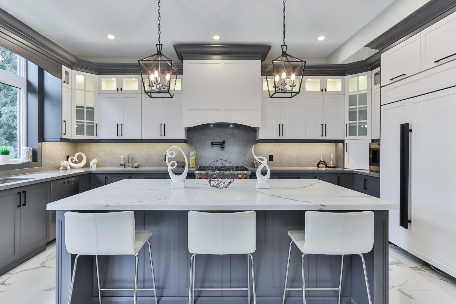 It's important to count up your kitchen remodel cost before the cabinet hardware and labor costs overwhelm you - get an accurate estimation from RUPP Family Builders today!