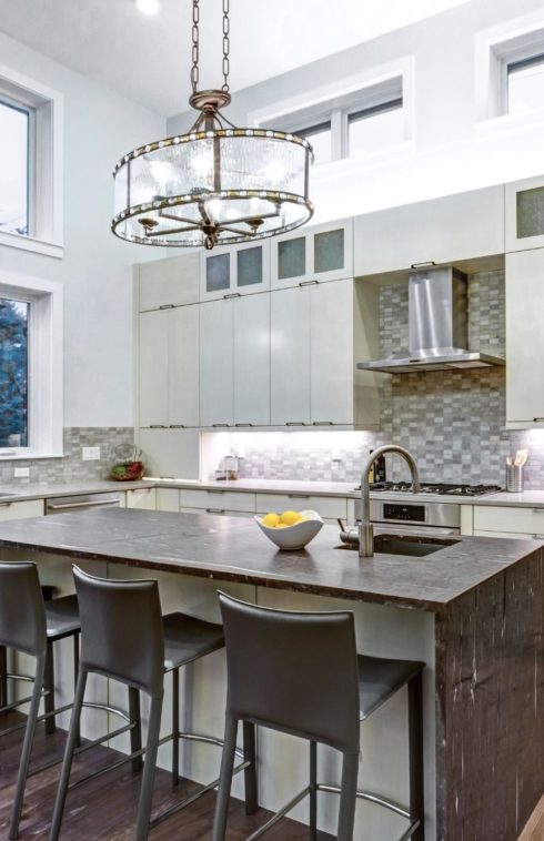 Call RUPP Family Builders for an absolutely wonderful general contractor experience for your kitchen remodel, master bathroom remodel, or an living space home project in Beaverton, Oregon.l